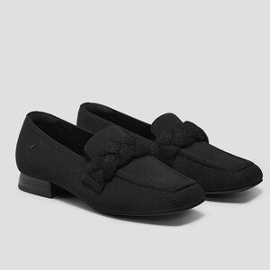 Vivaia Caitlyn Square Toe Knot Loafers in Black Sz 9 / 40 EUC